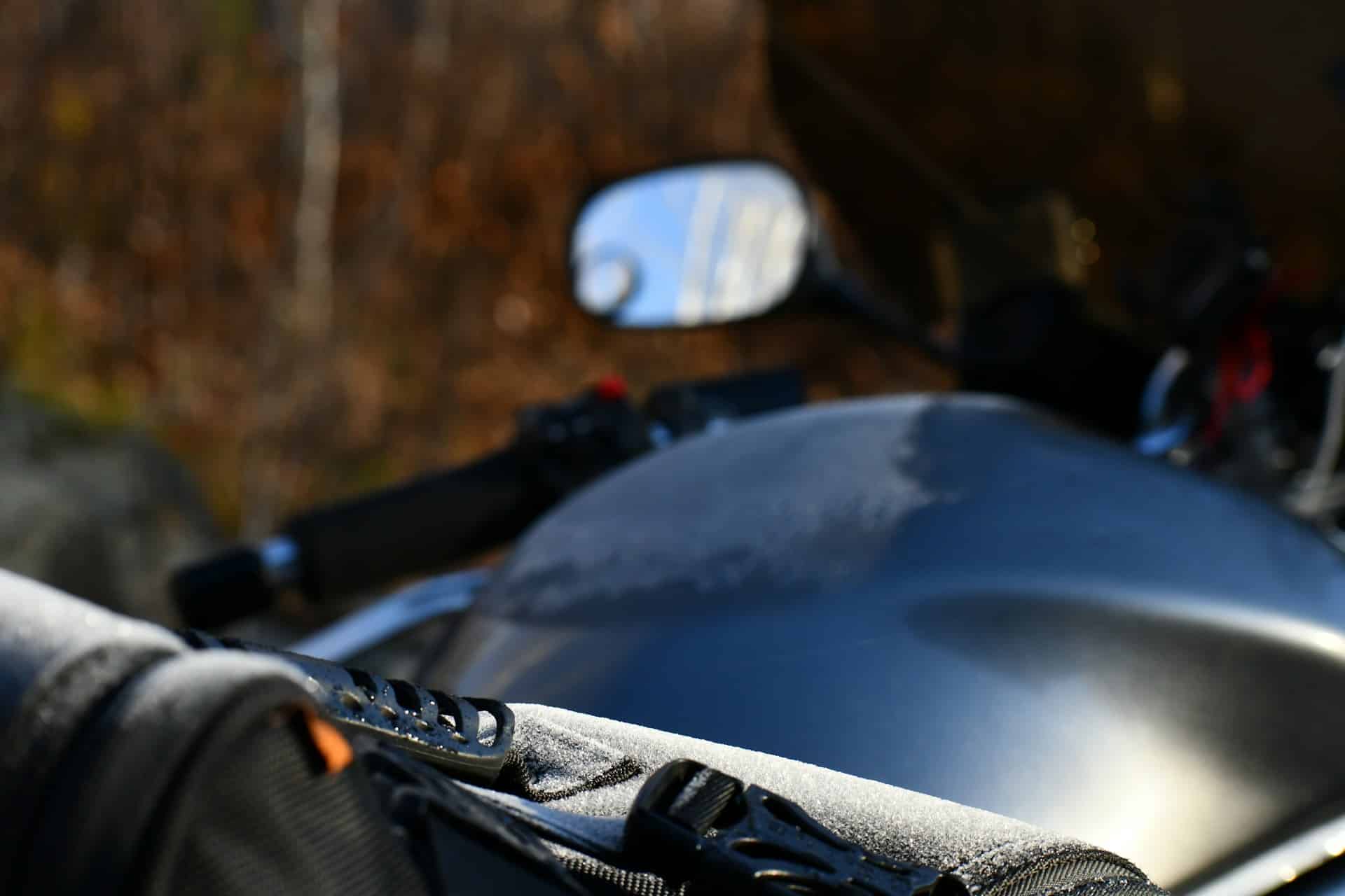 a picture of the top of a motorcycle compartment in the fall